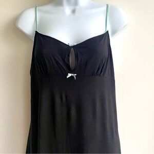 Jennifer Lopez Black Nightgown